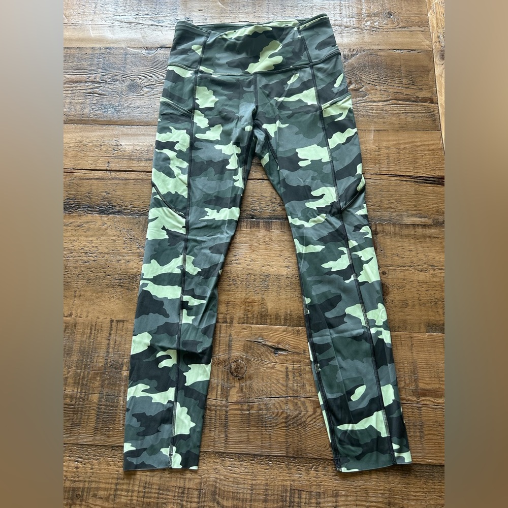 Lululemon leggings size 6